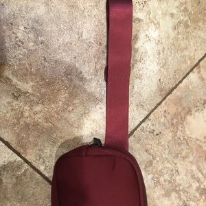 NWOT LULULEMON FANNY PACK